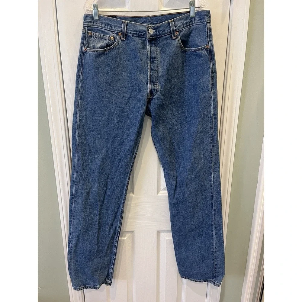 VTG Levis 501XX Jeans Mens 34x34 Med Wash Straight Button Fly Made In USA Y2K